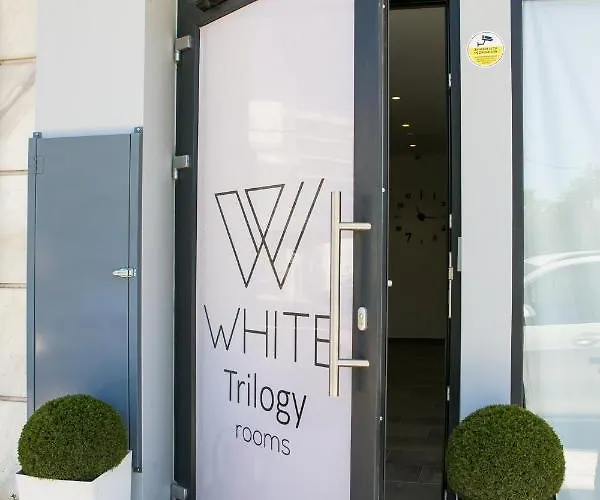 White Trilogy Alojamento de Acomodação e Pequeno-almoço 4*