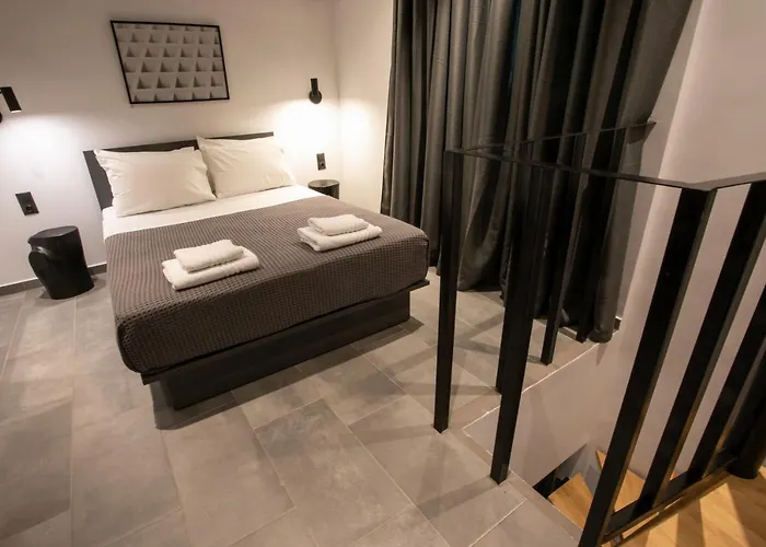 Alojamento de Acomodação e Pequeno-almoço White Trilogy 4*