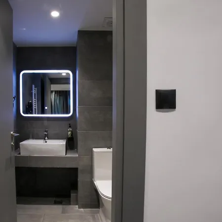 White Trilogy Bed & Breakfast