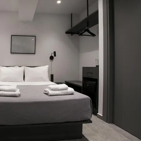 White Trilogy 테살로니키