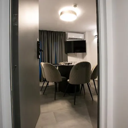 White Trilogy Bed & Breakfast