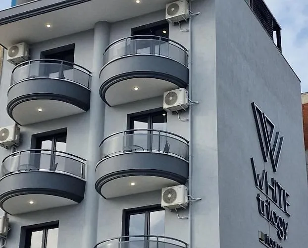 Oda ve Kahvaltı White Trilogy Selanik