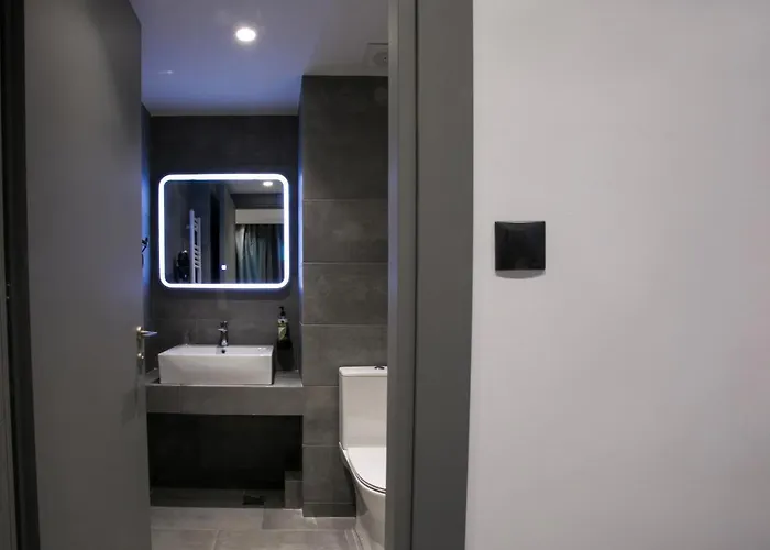 White Trilogy Bed & Breakfast