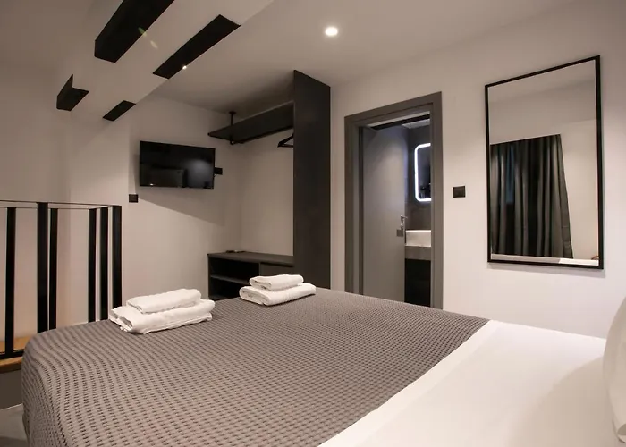 White Trilogy Bed & Breakfast Thessaloníki