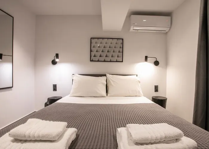 White Trilogy Bed & Breakfast