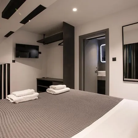 White Trilogy Bed & Breakfast Thessaloniki