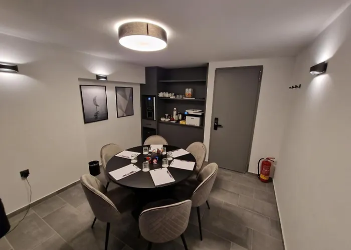 White Trilogy Bed and breakfast